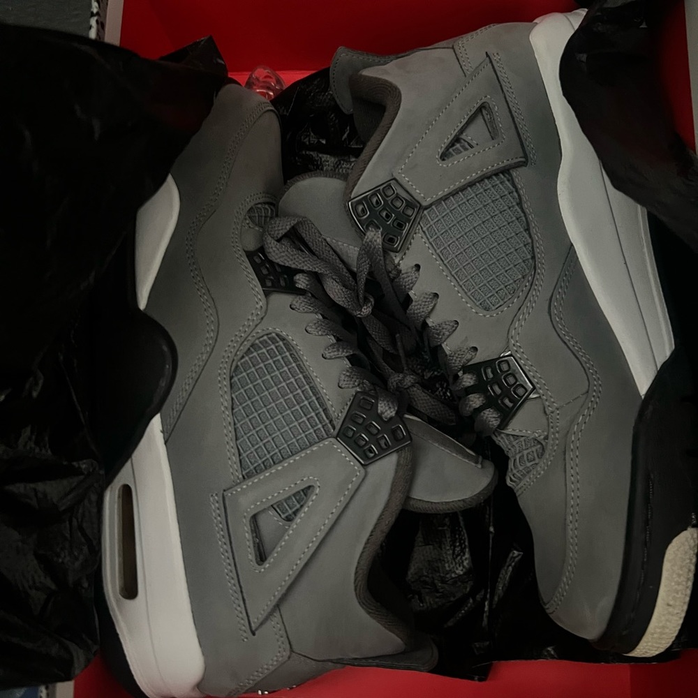 Jordan 4 Retro Cool grey 8.5